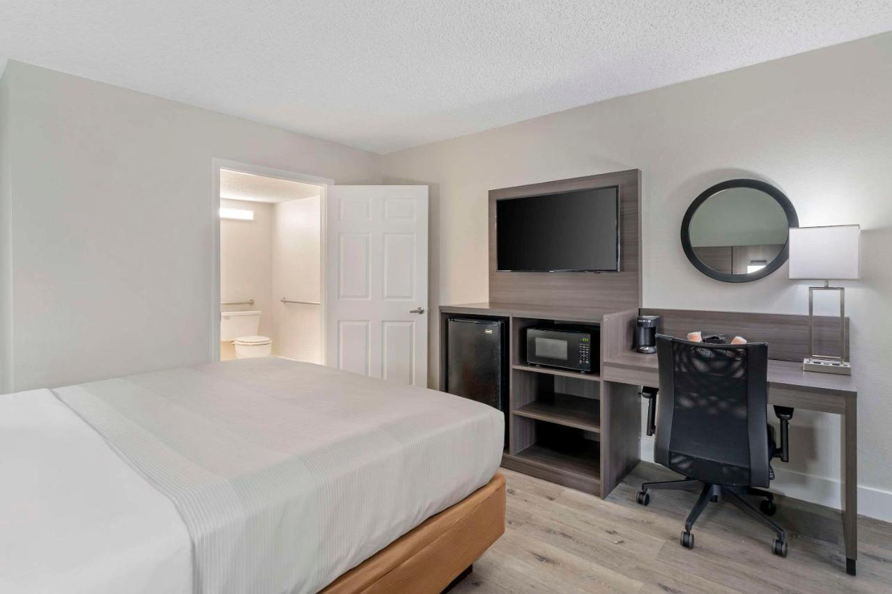 Quality Inn & Suites Orlando East - Ucf Area Alafaya Eksteriør bilde
