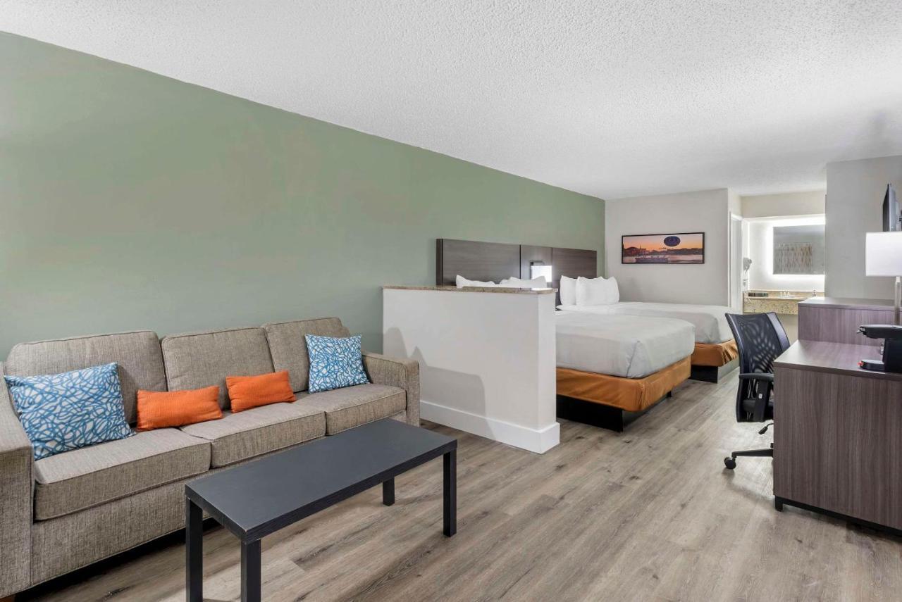 Quality Inn & Suites Orlando East - Ucf Area Alafaya Eksteriør bilde