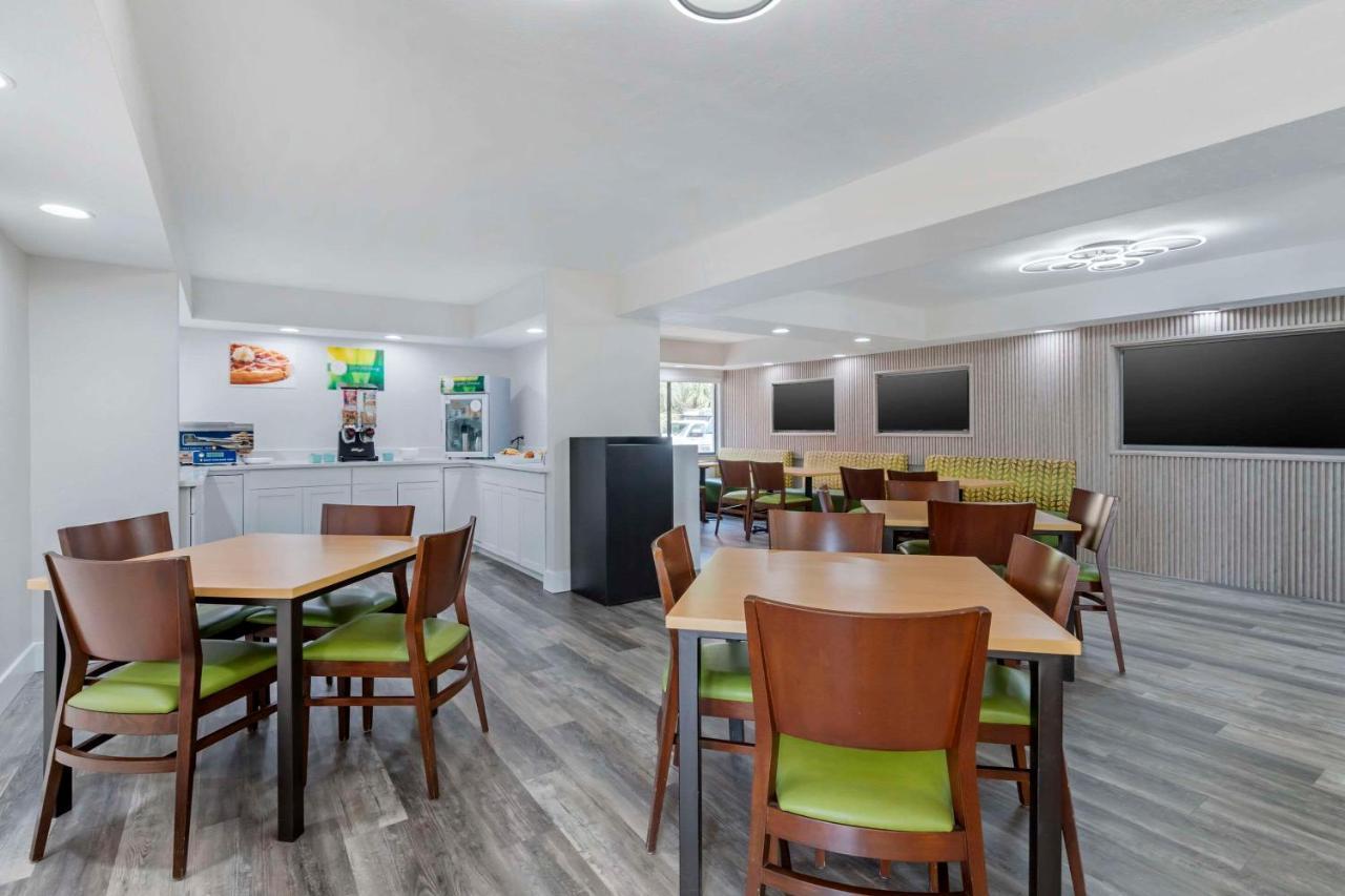 Quality Inn & Suites Orlando East - Ucf Area Alafaya Eksteriør bilde