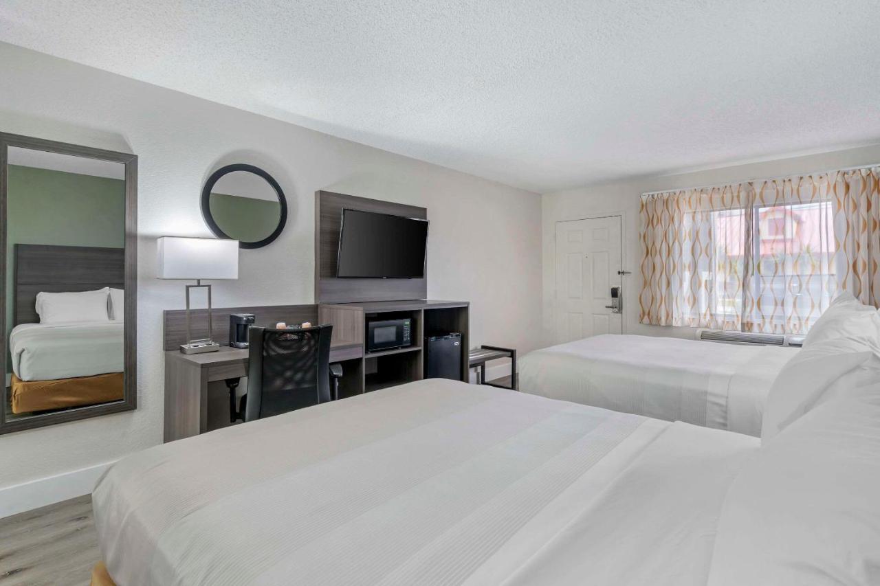 Quality Inn & Suites Orlando East - Ucf Area Alafaya Eksteriør bilde
