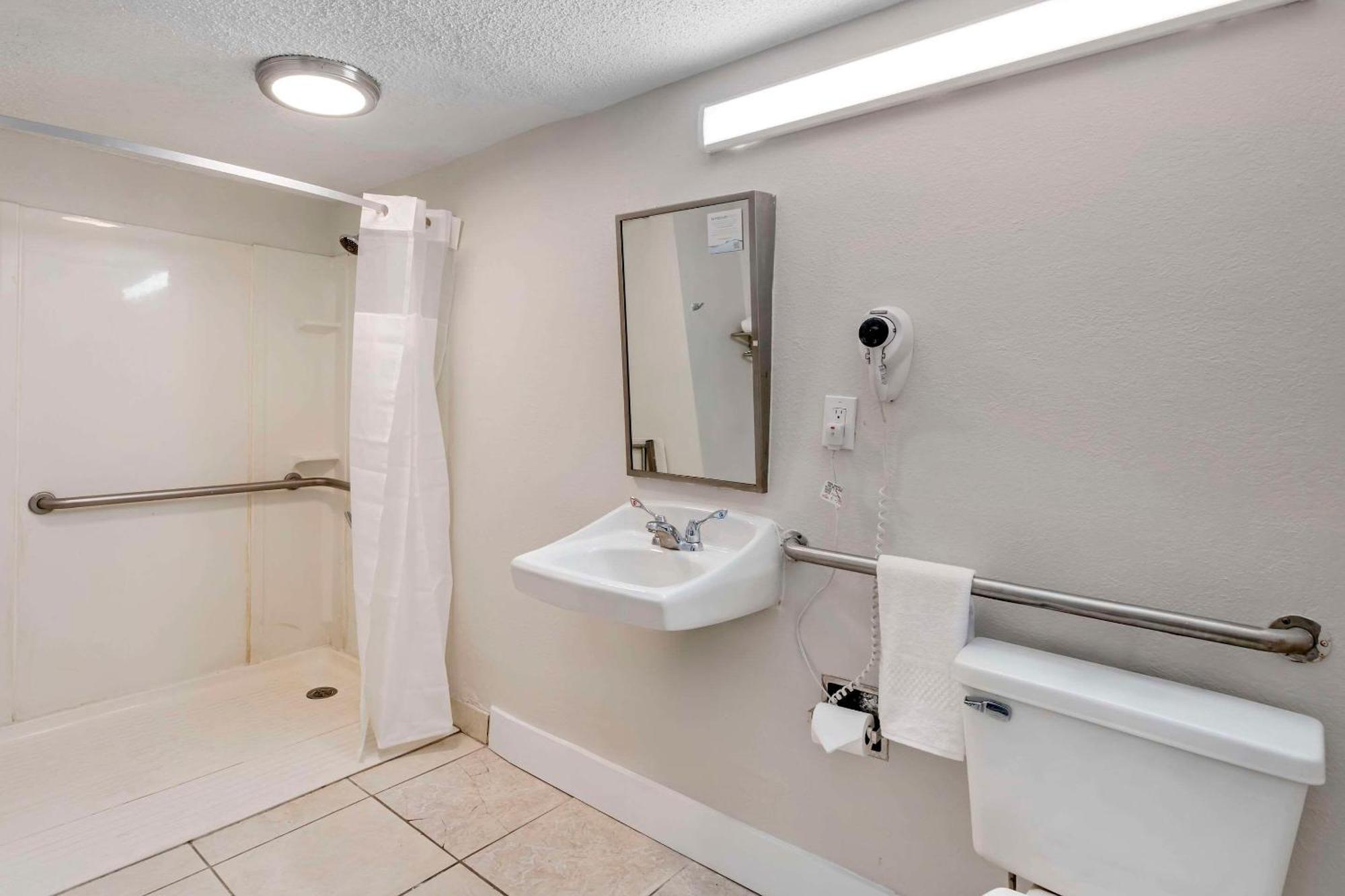 Quality Inn & Suites Orlando East - Ucf Area Alafaya Eksteriør bilde