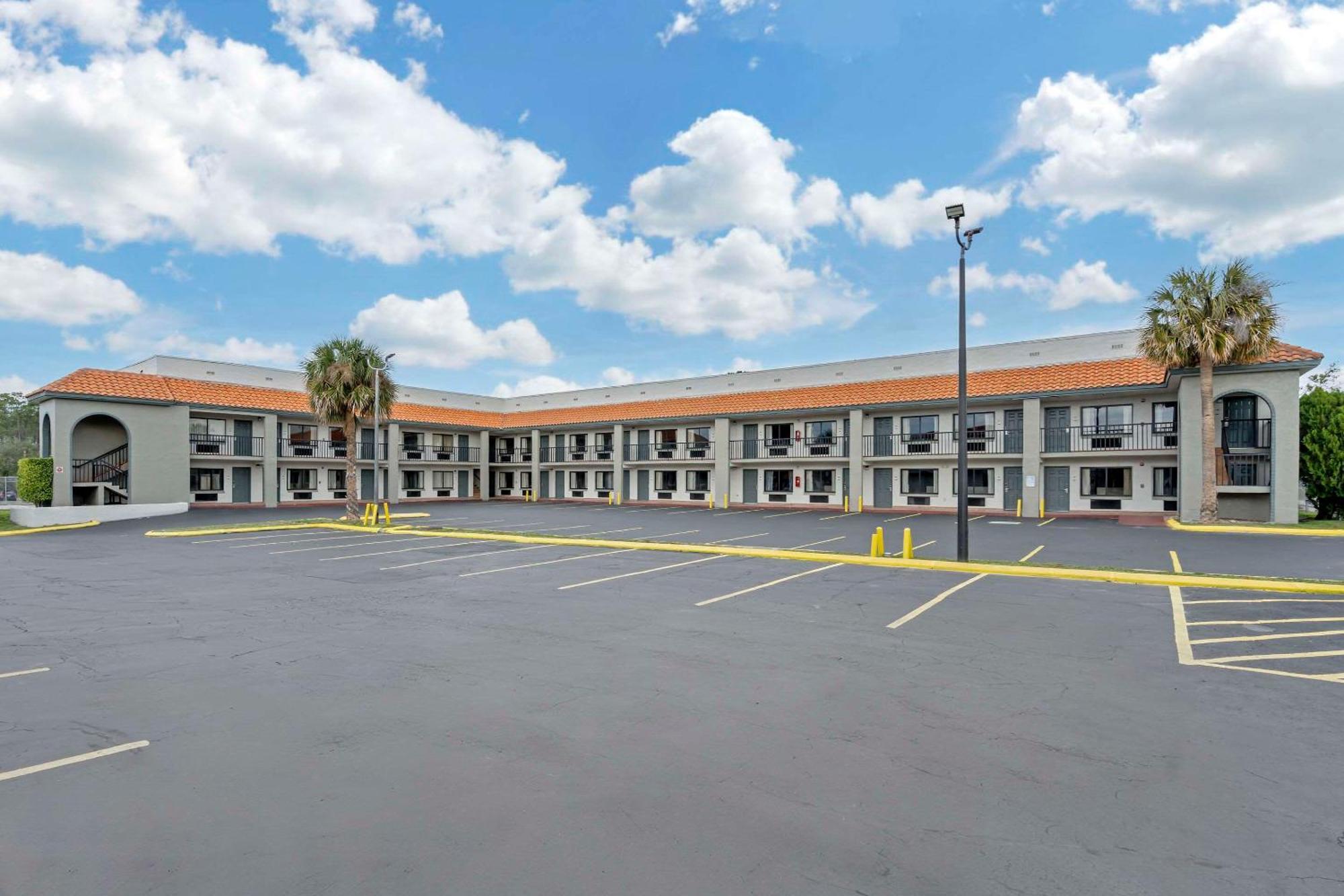 Quality Inn & Suites Orlando East - Ucf Area Alafaya Eksteriør bilde