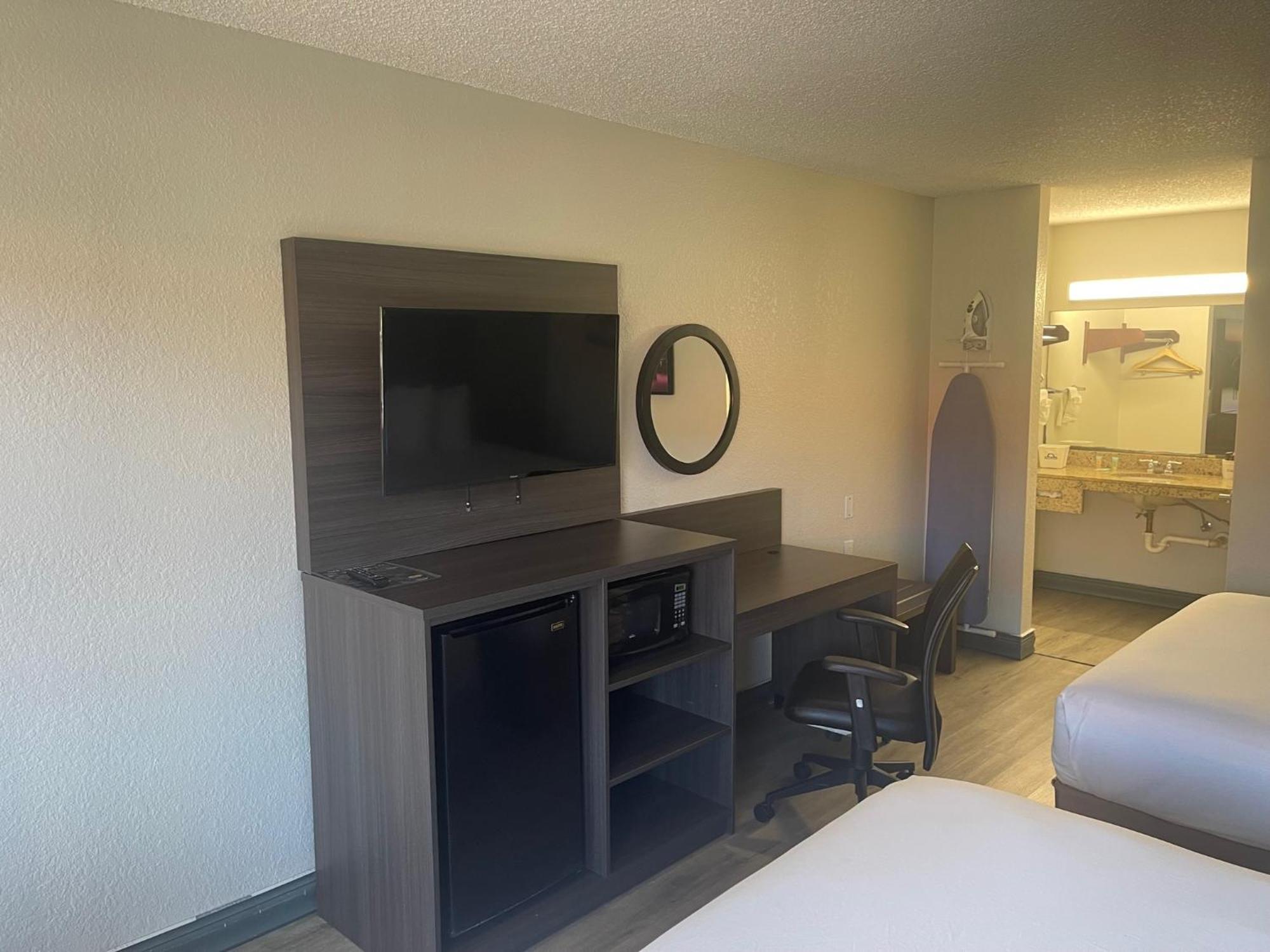Quality Inn & Suites Orlando East - Ucf Area Alafaya Eksteriør bilde